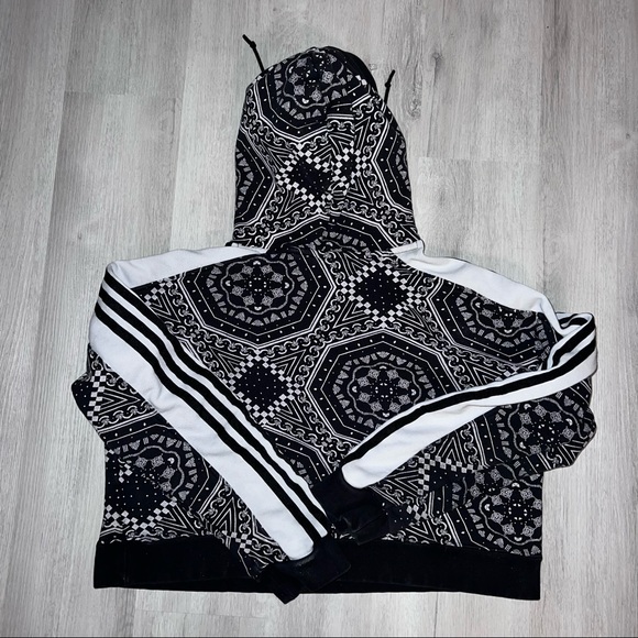 Adidas XS Cropped hoodie paisley womens - Picture 2 of 3